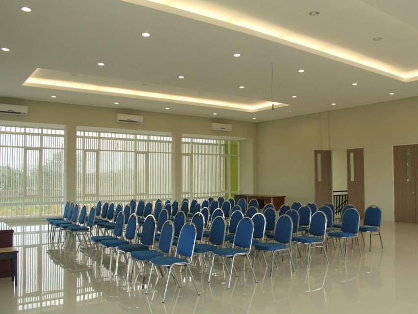 Rumah Cassa Guest House Surabaya Exterior foto